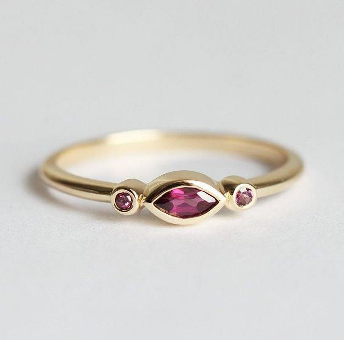 Carillon January Birthstone Red Garnet Ring, Gemstone Promise 0.1 ct 925 Sterling Silver Yellow Gold Plated Ring for Women, Ring Size : 4